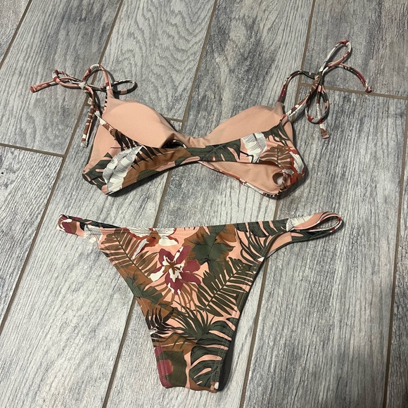 Ron Jon bikini - Picture 4 of 4